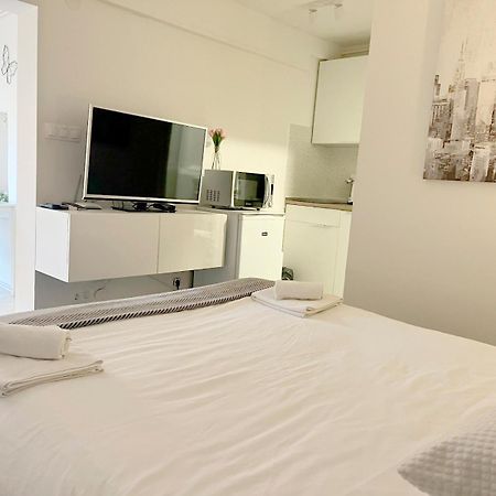 Bed & Bike Zagreb Studio Apartment Bagian luar foto